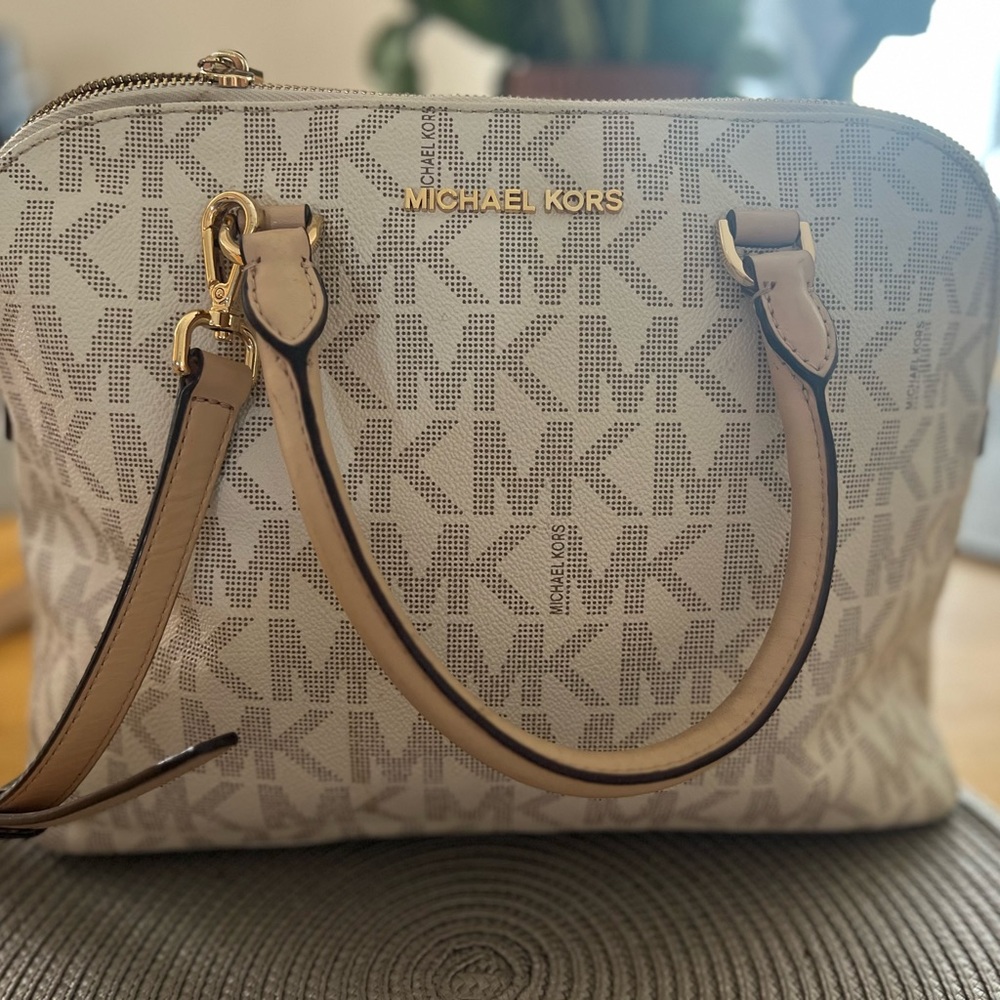 Michael kors purse